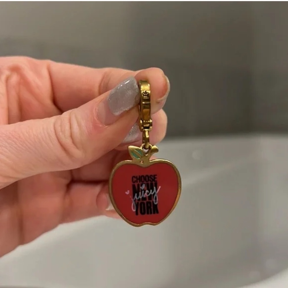 Juicy couture New York apple charm